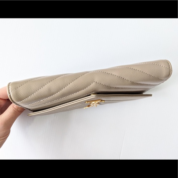 Authentic Yves Saint Laurent wallet - Picture 11 of 16